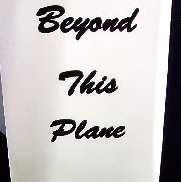 Beyond this plane - Picture 3 of 5